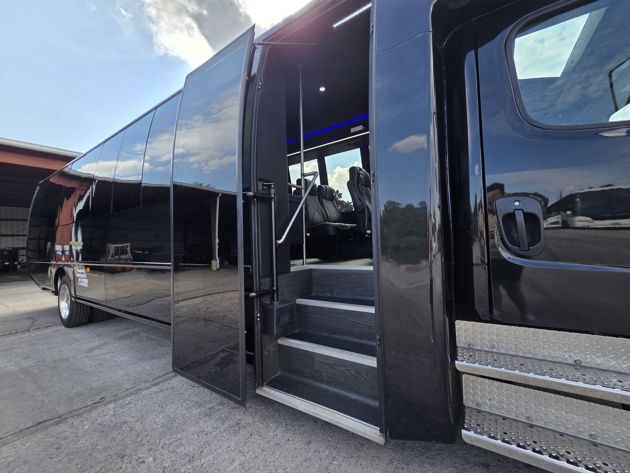 35 Passenger Minibus Side View